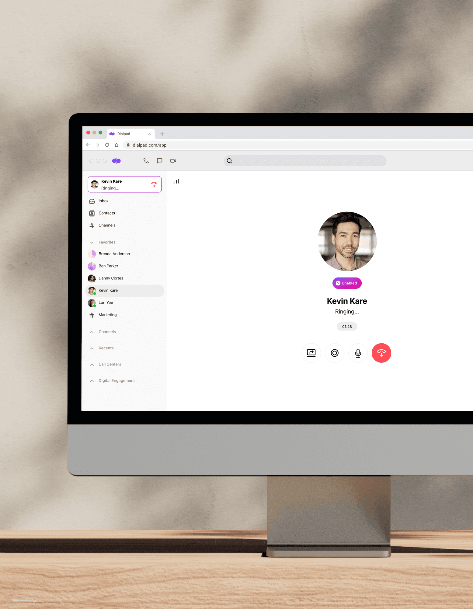Making an international phone call from Dialpad's desktop app